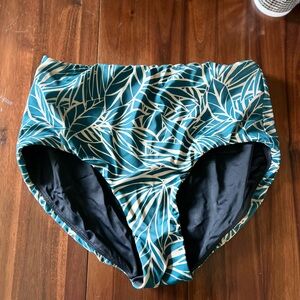 Wild Isle swim reversible swim bottoms